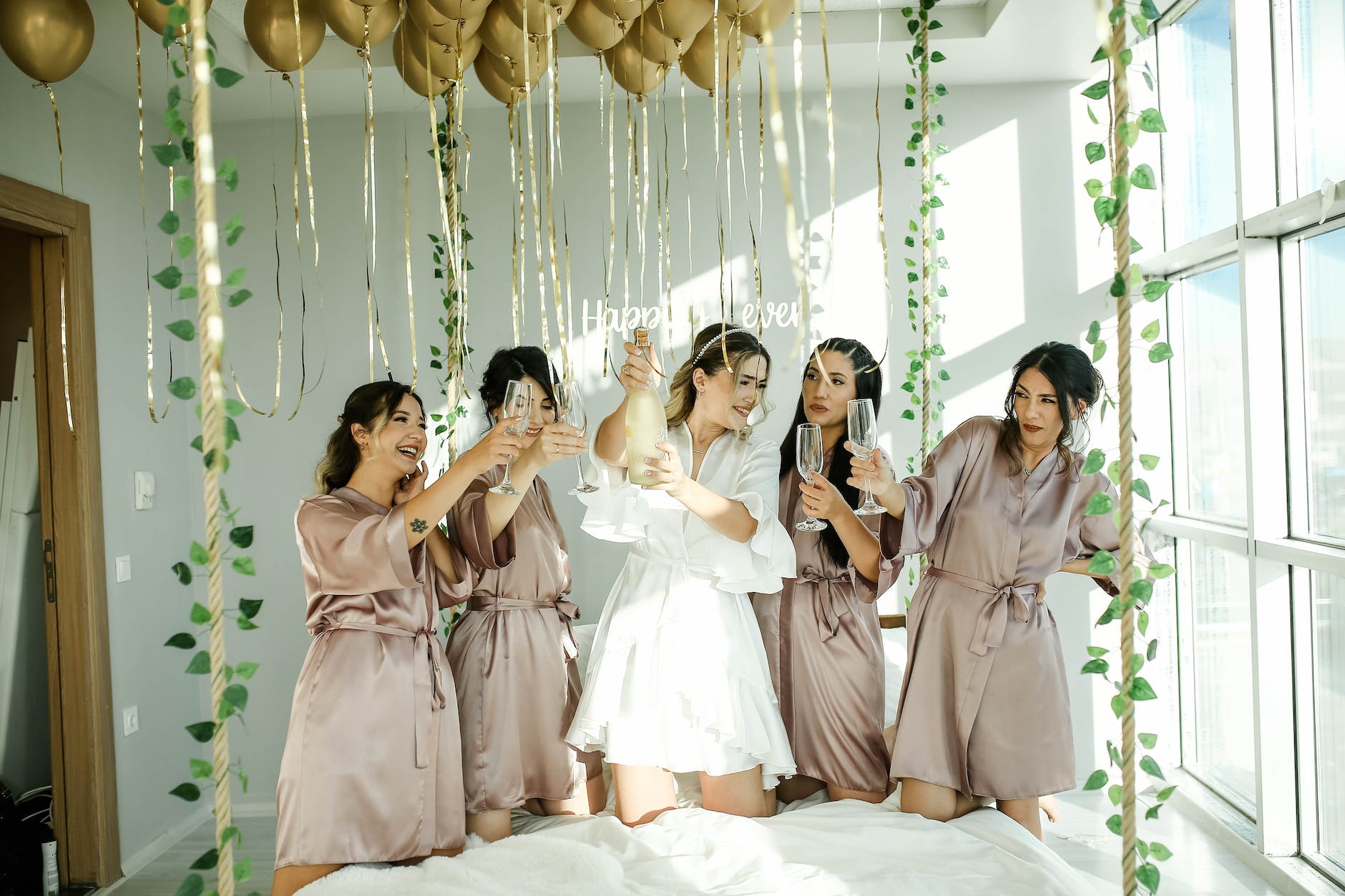 the bride and her bridesmaids